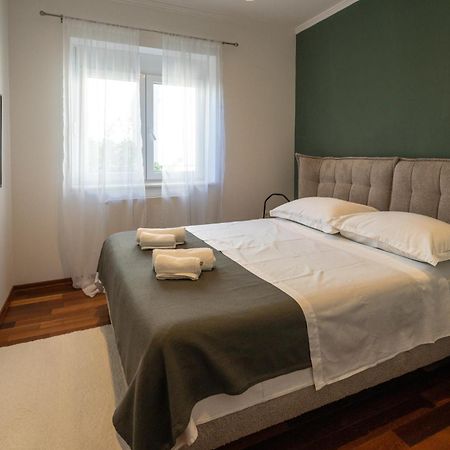 Lumaja Luxury Apartman Biograd Na Moru Ngoại thất bức ảnh