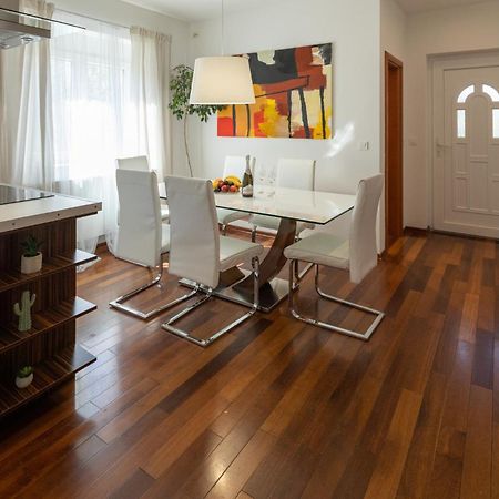 Lumaja Luxury Apartman Biograd Na Moru Ngoại thất bức ảnh