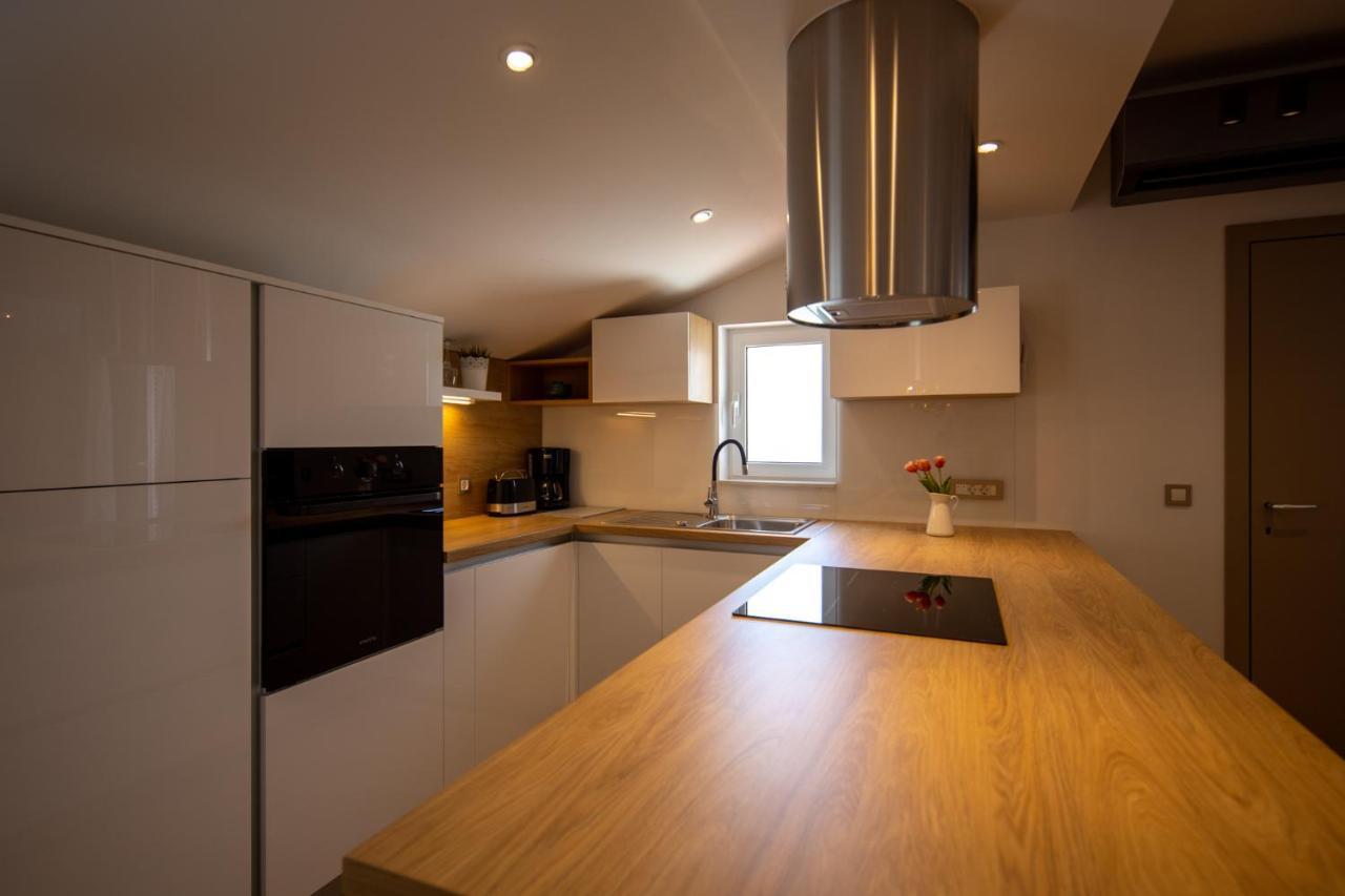 Lumaja Luxury Apartman Biograd Na Moru Ngoại thất bức ảnh
