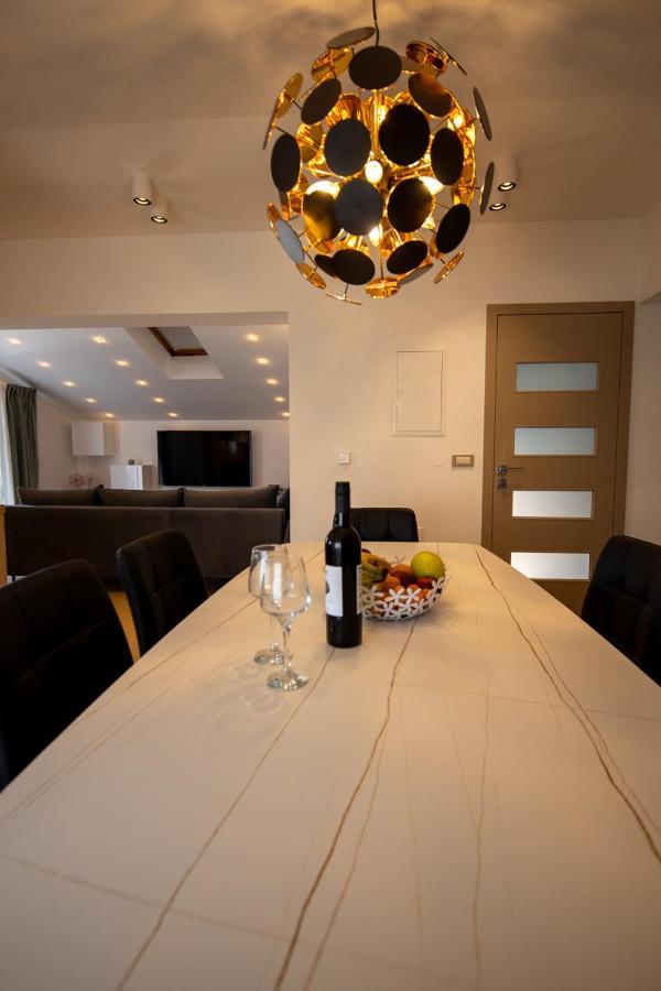 Lumaja Luxury Apartman Biograd Na Moru Ngoại thất bức ảnh