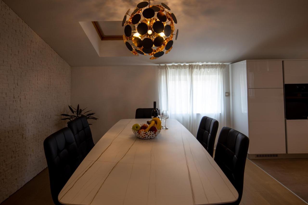 Lumaja Luxury Apartman Biograd Na Moru Ngoại thất bức ảnh